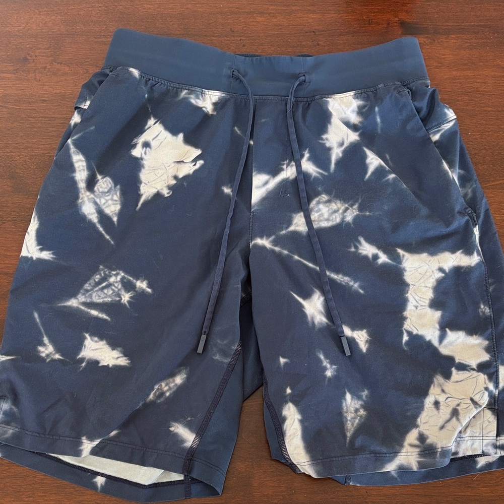 LULULEMON Blue Tie-Dye Shorts (9 inch)